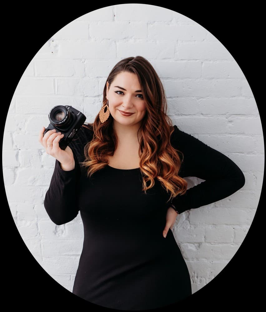 Karah Sommer, Loveland wedding photographer and owner of Karismatic Photos