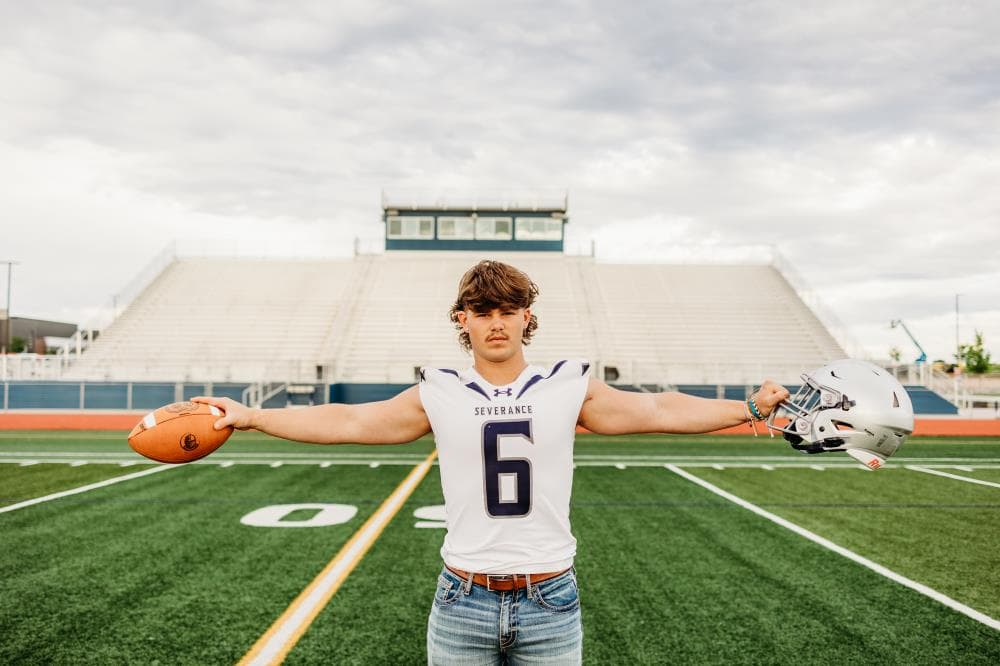 Senior portraits outdoor natural light Greeley Colorado